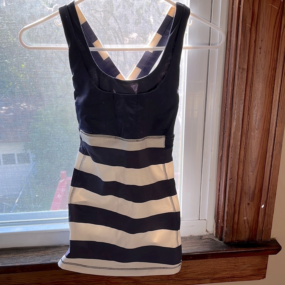 Lululemon tank